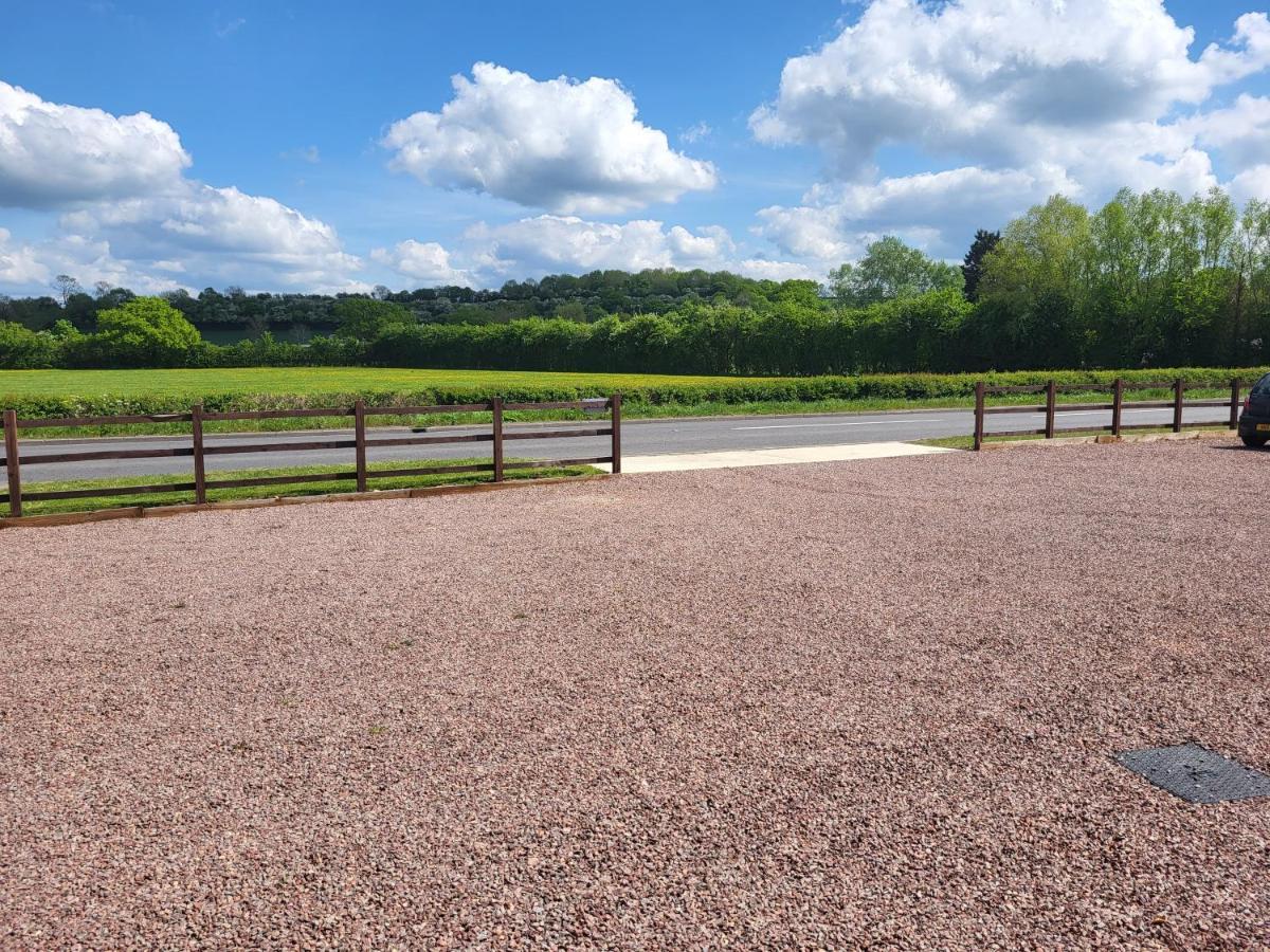 Hillvine Hotel Hartpury ภายนอก รูปภาพ