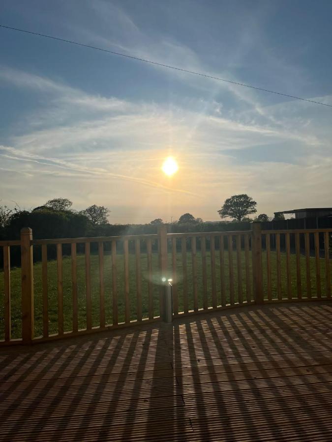 Hillvine Hotel Hartpury ภายนอก รูปภาพ